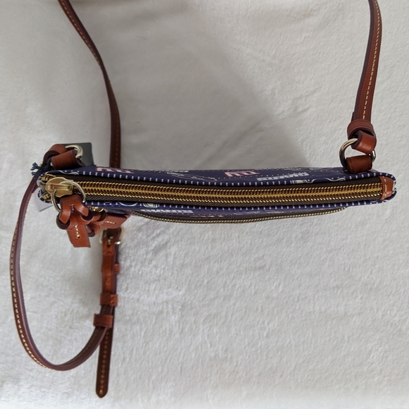 Dooney & Bourke NY Giants Licensed NFL Nylon Double Zip Crossbody Blue Red NWT - Picture 10 of 16